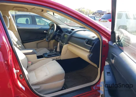 2013 Toyota Camry L z USA, uszkodzony, nr VIN 4T4BF1FK9DR279602